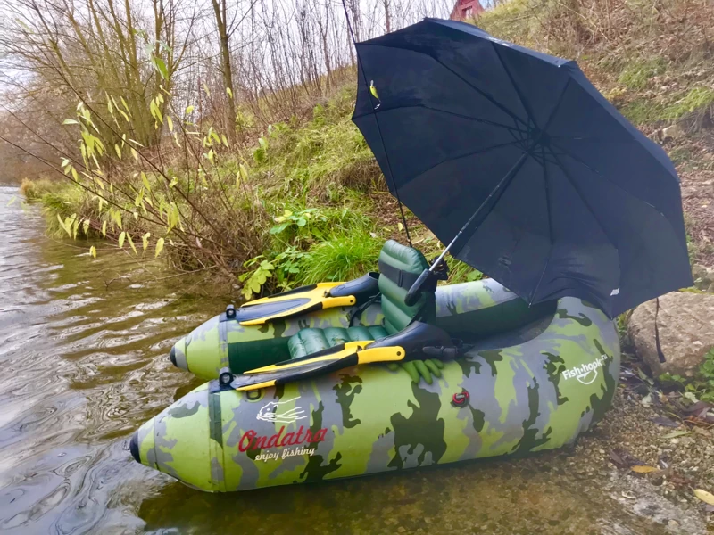 Сегодня на воду был спущен парусный дредноут Fish hook Знатно погонял по ветру. А что ещё делать...